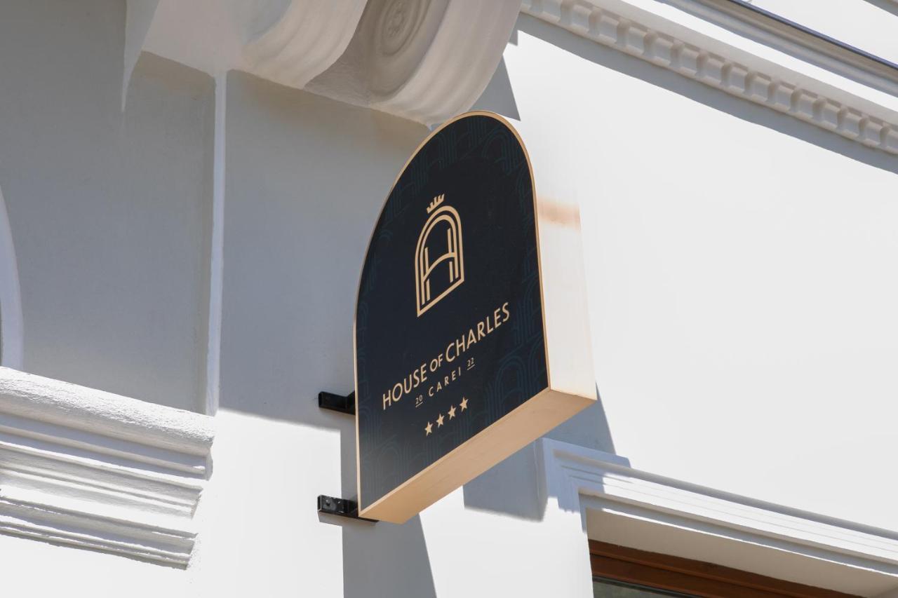 House Of Charles Hotel Carei Exterior photo